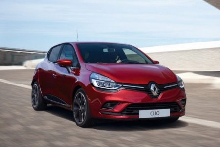 Хэтчбек Renault Clio нового поколения "засветился" на видео в ходе тестов