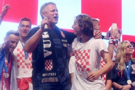 Синдром Виды. Хорватские футболисты отметили серебро ЧМ-2018 с певцом-нацистом