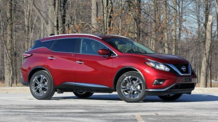 Кроссовер Nissan Murano в РФ в июле подорожал на 20 000 рублей