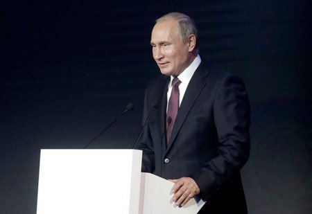 Владимир Путин примет парад на НЕве
