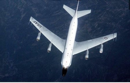 Американский самолет-разведчик был обнаружен у берегов Крыма