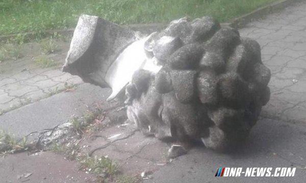 Во Львовской области неизвестные разбили памятник Пушкину