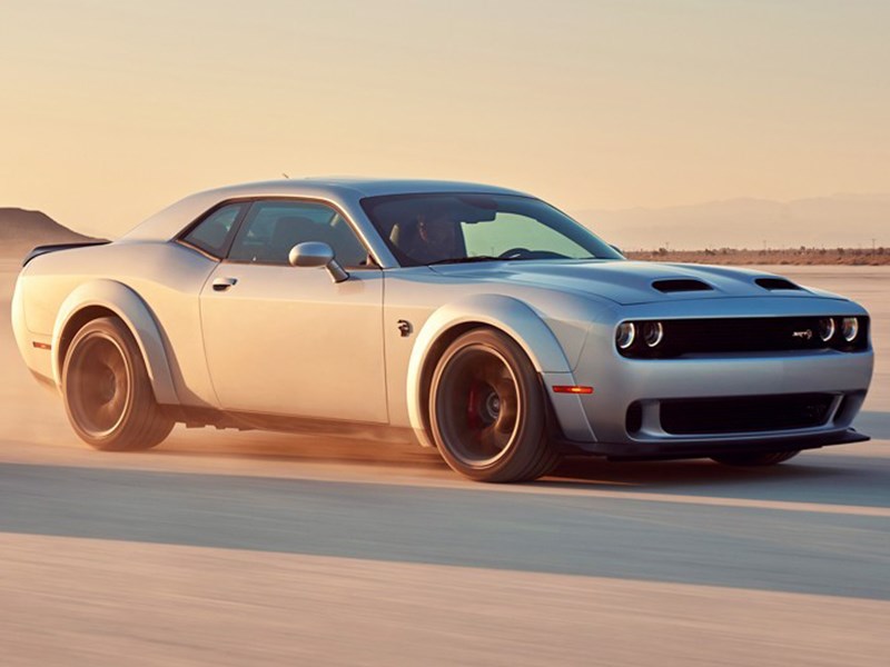 Обновленный Dodge Challenger SRT Hellcat опустошает бак за 11 минут