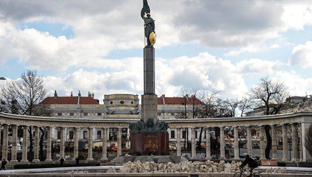 В Вене третий раз за полгода осквернили памятник советским воинам