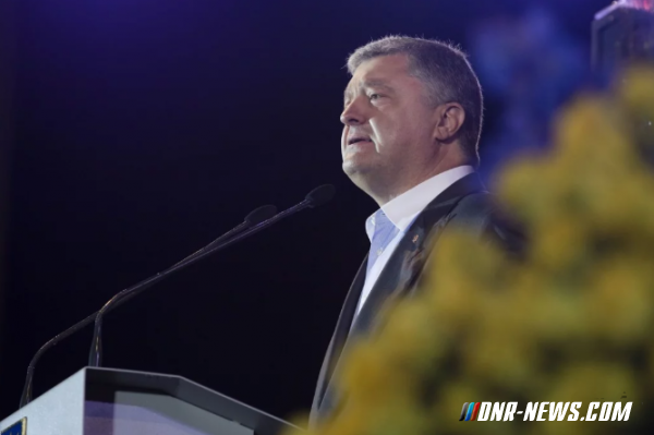 Порошенко почтил память жертв "братоубийственного украинско-польского конфликта"