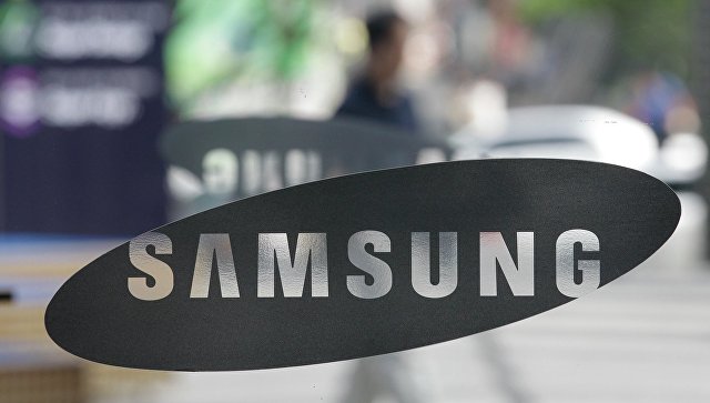 Samsung открыл в Индии крупнейший завод по производству смартфонов