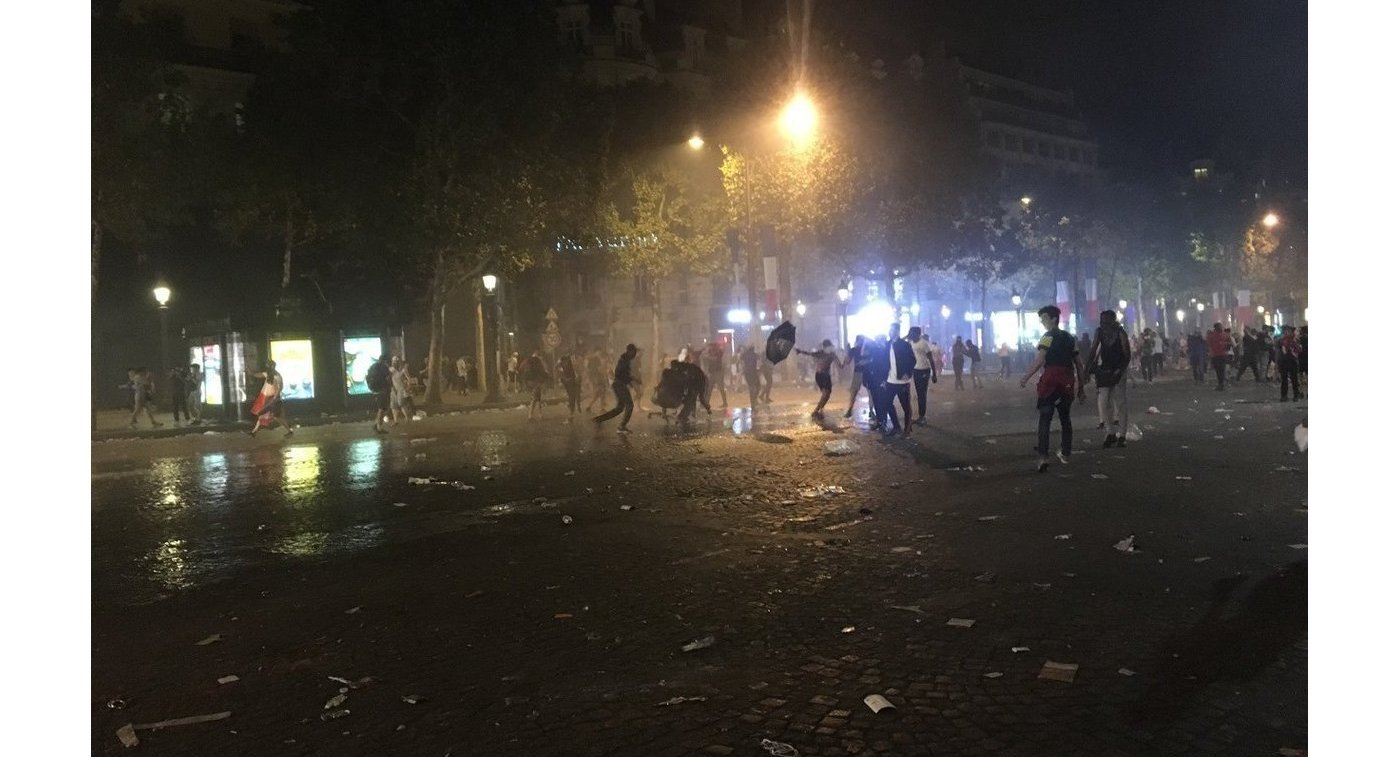 Во Франции произошли беспорядки после победы сборной на ЧМ-2018