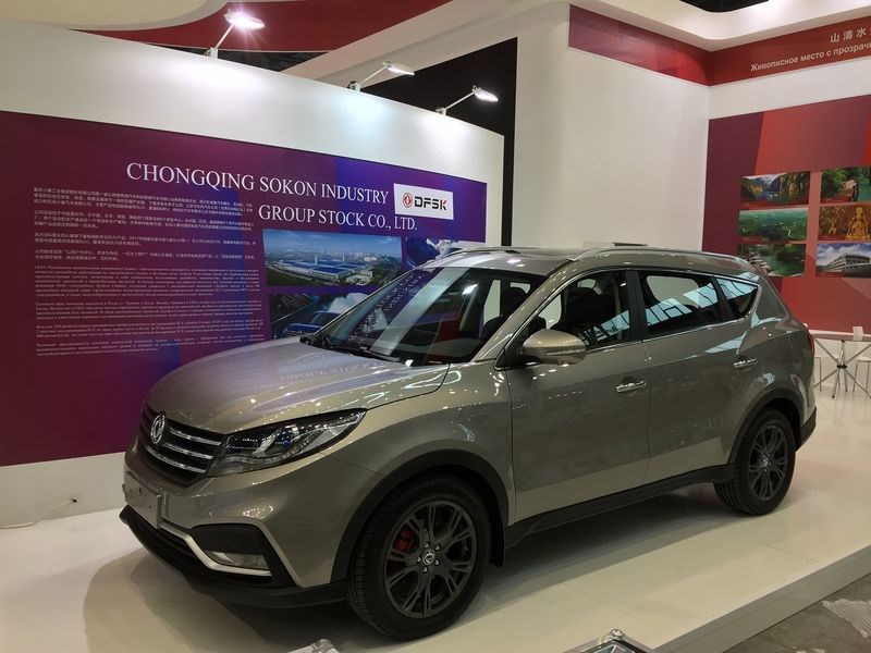 Dongfeng привез в Россию большой кроссовер