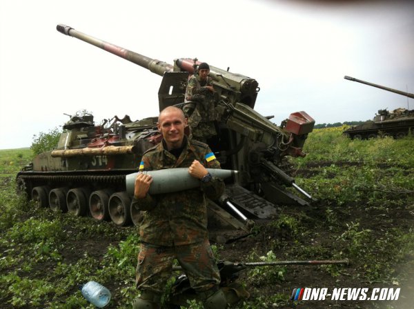 Порошенко заявил об испытании 152-мм снарядов для "Гиацинта" украинского производства