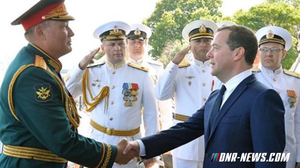 МИД Украины выразил протест по поводу визита Медведева в Крым