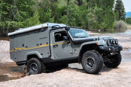 Внедорожник Jeep Wrangler переделали в дом на колёсах