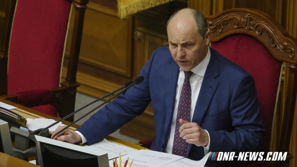 Парубий рассказал, от чего зависит продление срока действия закона об особом статусе Донбасса