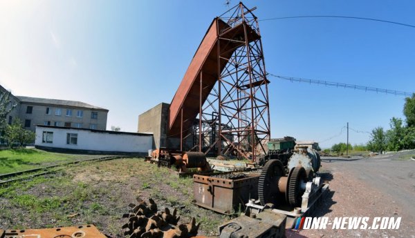 Сотрудники МЧС ДНР спасли последнего горняка на шахтоуправлении "Волынское"