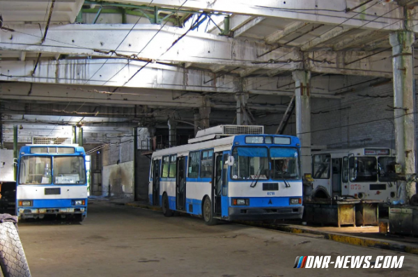 В Лисичанске из-за долгов за электроэнергию остановились троллейбусы