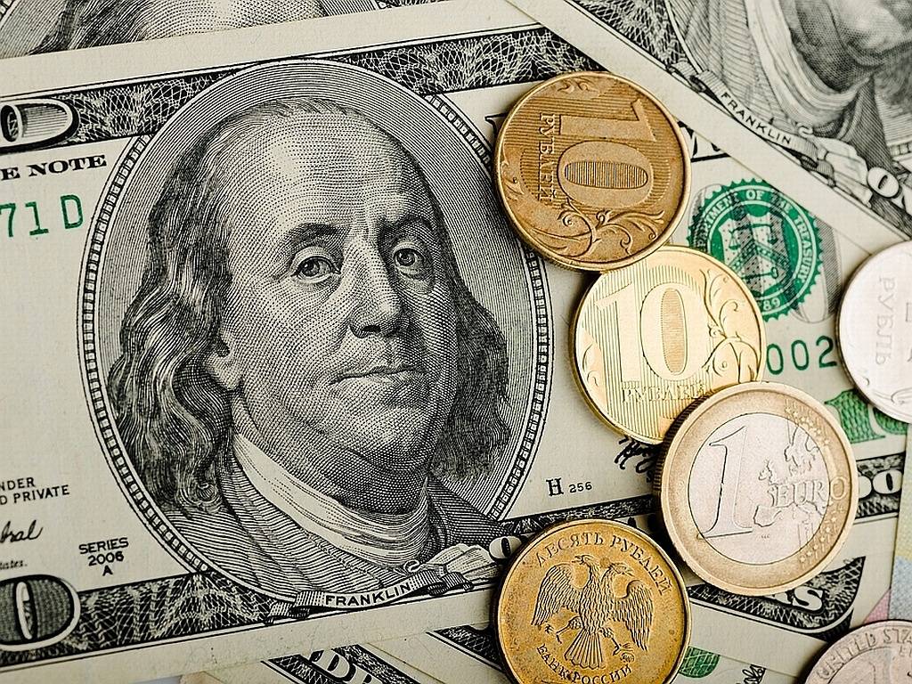 В России планируют полностью отказаться от использования доллара