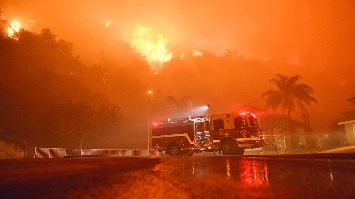 Пожар в Калифорнии уничтожил целый город
