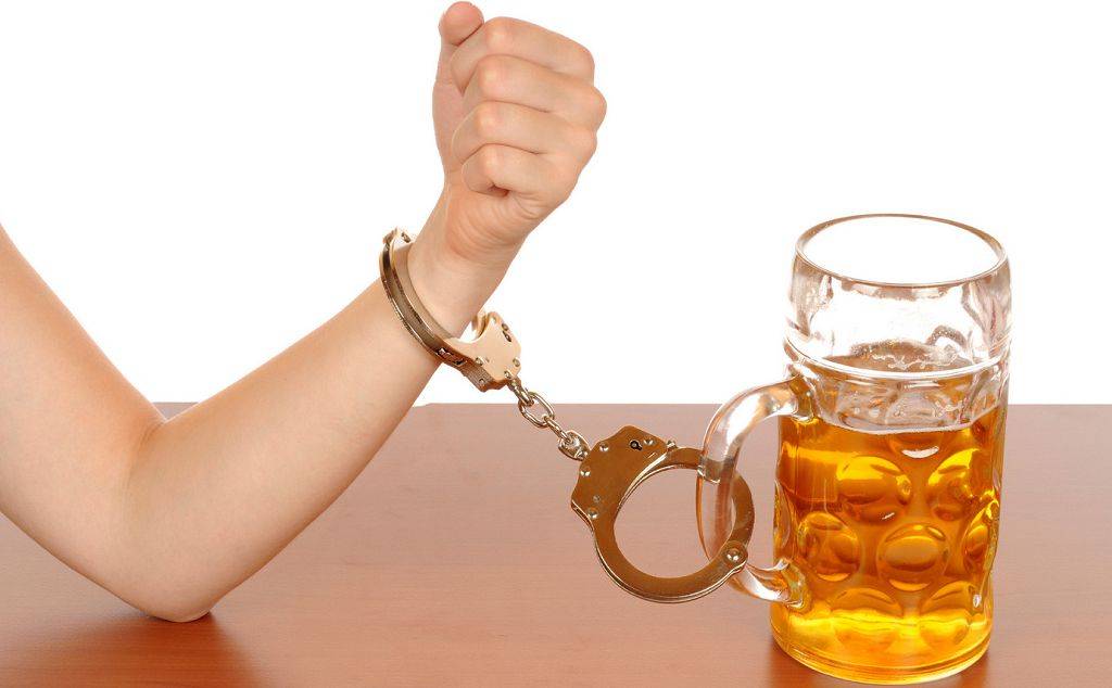 Учёные рассказали, почему алкоголизм невозможно вылечить