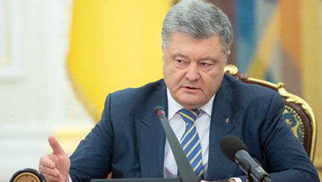 В Киеве рассказали, что будет делать Порошенко после истечения срока военного положения