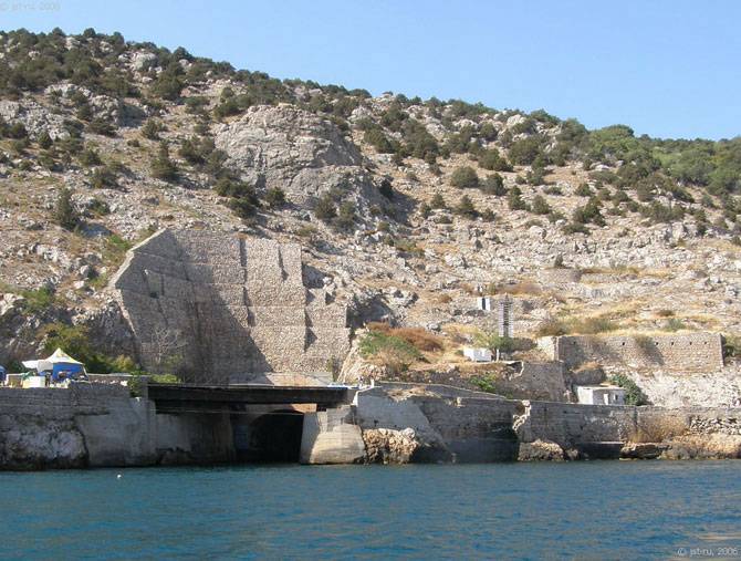 Секретная база подводных лодок в Крыму