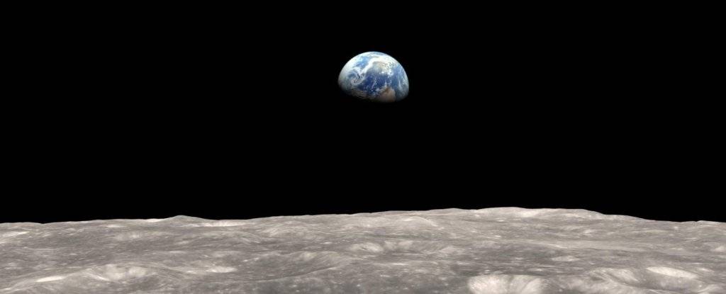На Луне найден камень земного происхождения