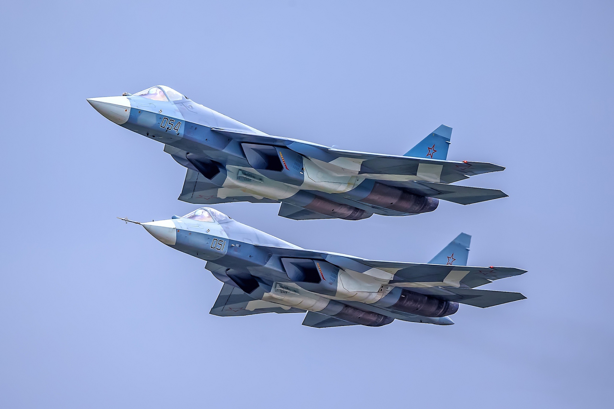 Звено из шести истребителей Су-57 сопровождало борт №1 с Владимиром Путиным при подлете к Ахтубинску