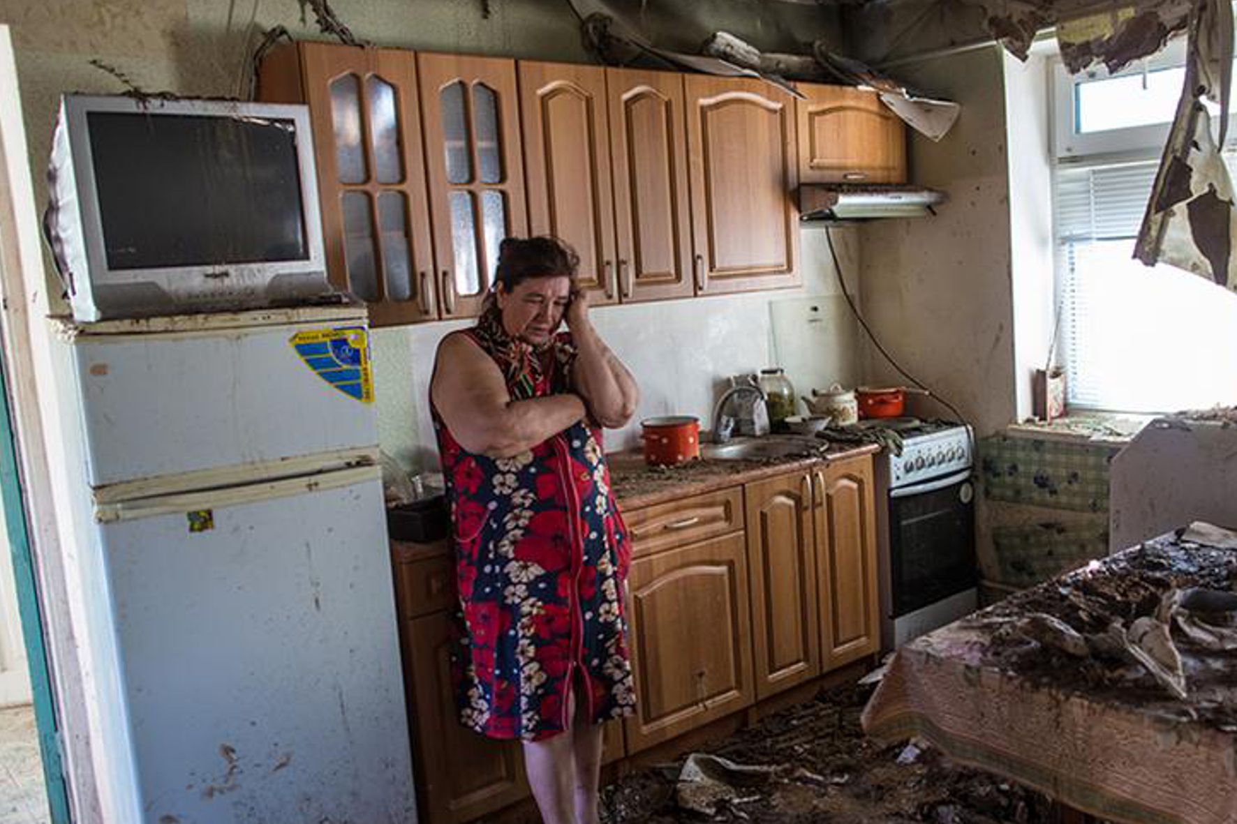 Как живут сейчас люди на украине. Квартира бедного человека. Жизнь простых людей на Западной Украине. Бедные дома на Украине. Бедные домики на Украине.