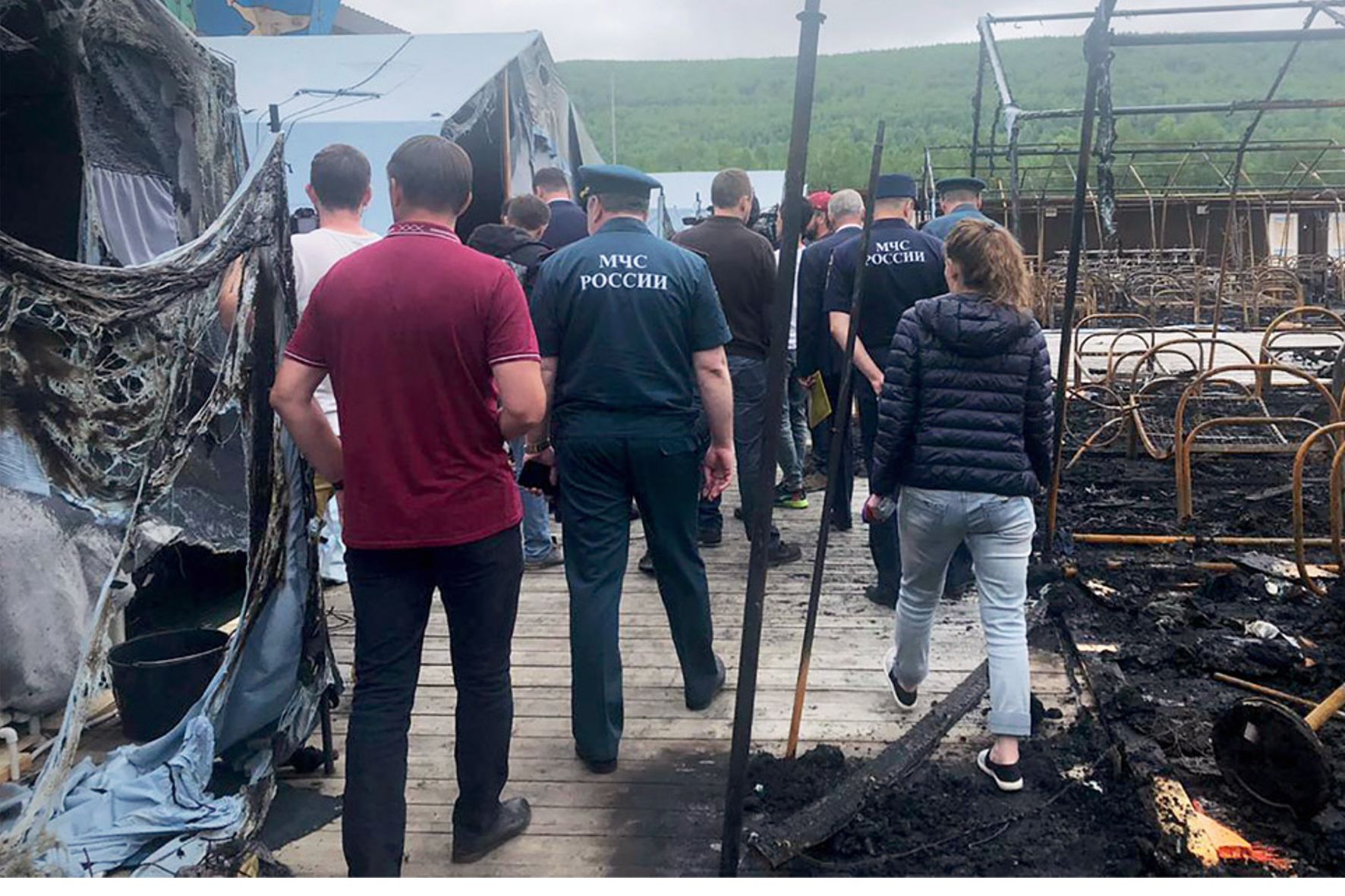 При пожаре в палаточном лагере под Хабаровском погибли трое детей