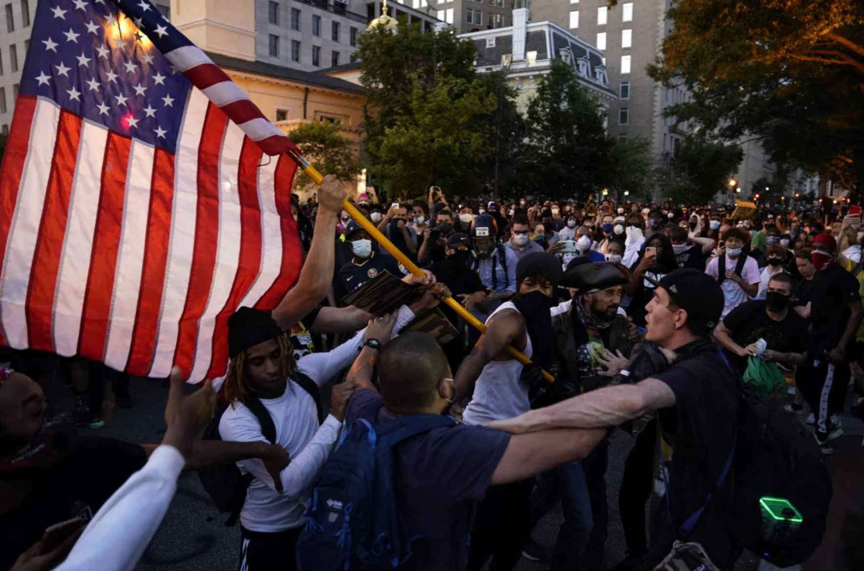 Протесты в США вспыхнули с новой силой